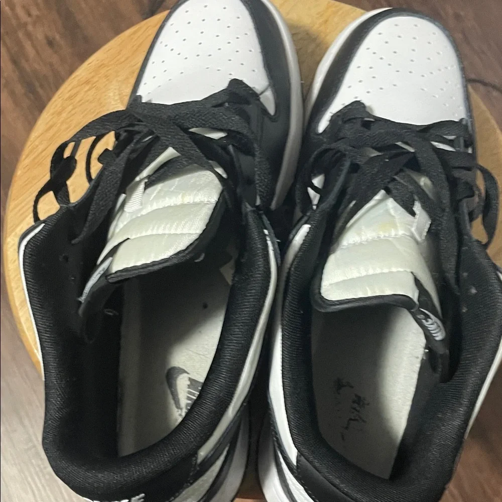 Nike Dunks Low size 11 - Picture 4 of 6